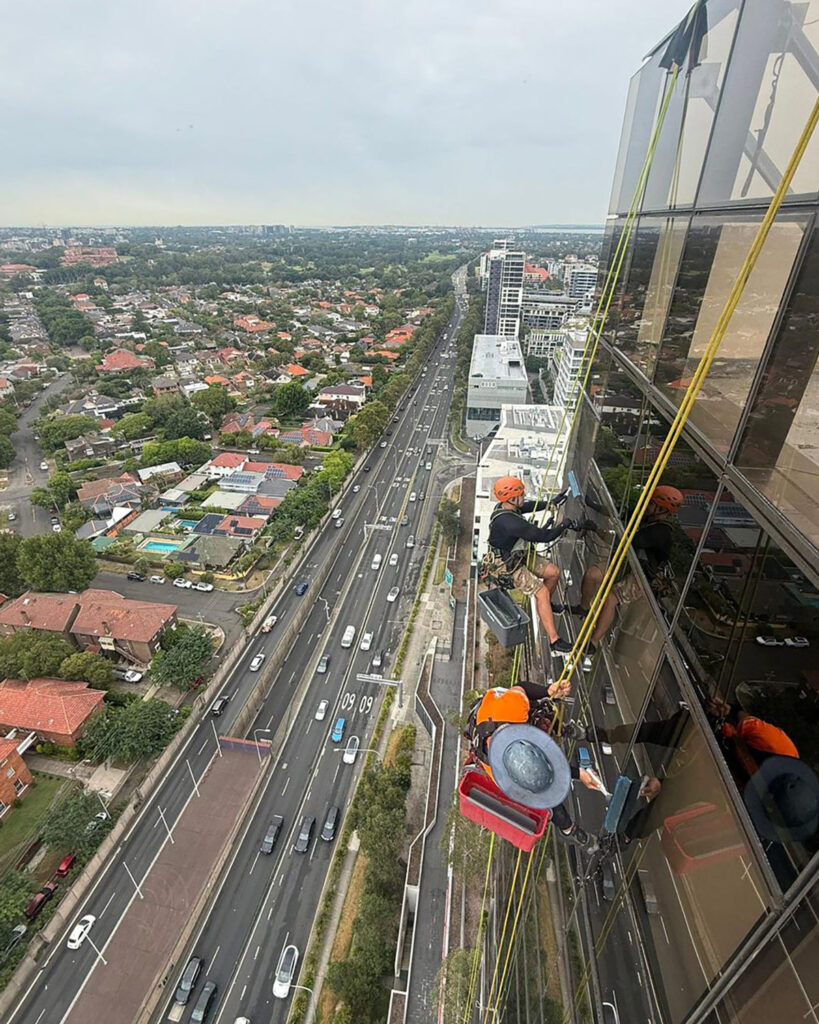 abseiling building maintenance